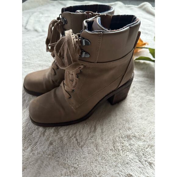 Crown Vintage Boots Size 8 M - Picture 1 of 7